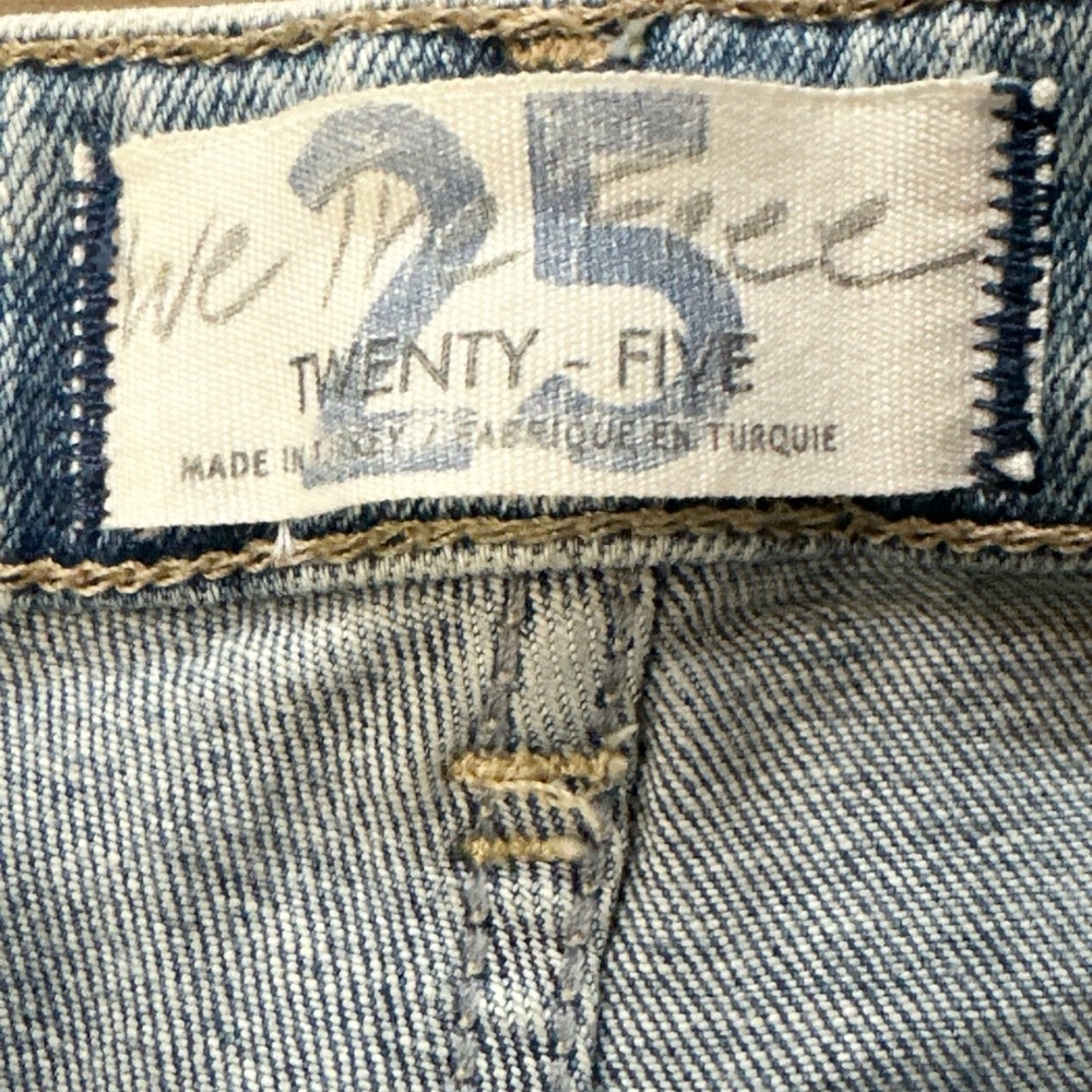 We The Free Sabrina High Rise Distressed Skinny Jeans Lightwash - Picture 8 of 12